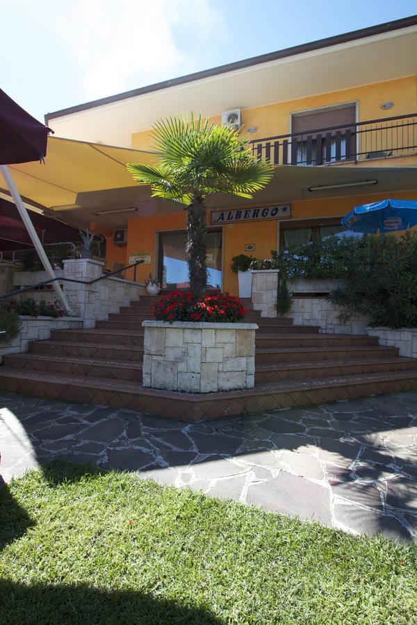 Albergo Tavernetta Castelnuovo del Garda Eksteriør bilde